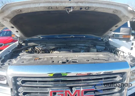 2015 GMC Sierra 2500Hd z USA, uszkodzony, nr VIN 1GT11XEG4FF664694